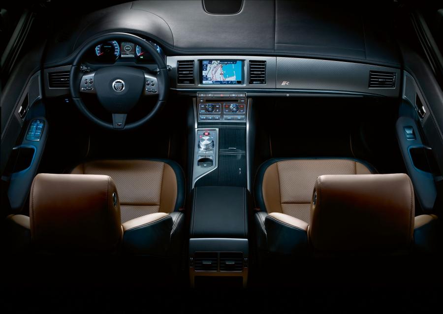  Jaguar XFR 2009 года  (фото 91 из 141)